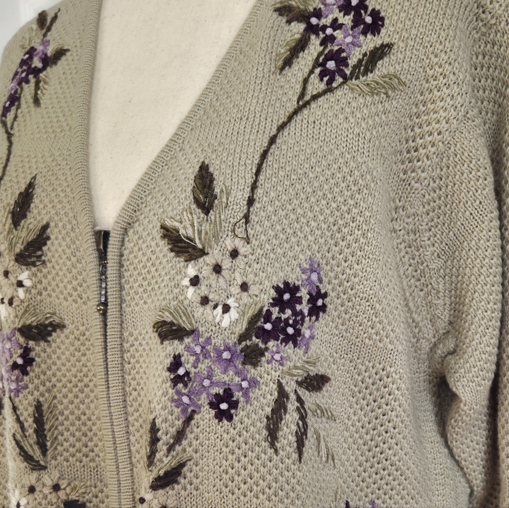 Alfred Dunner Floral Embroidered Textured Knit Zip Cardigan Sweater M - Picture 5 of 11